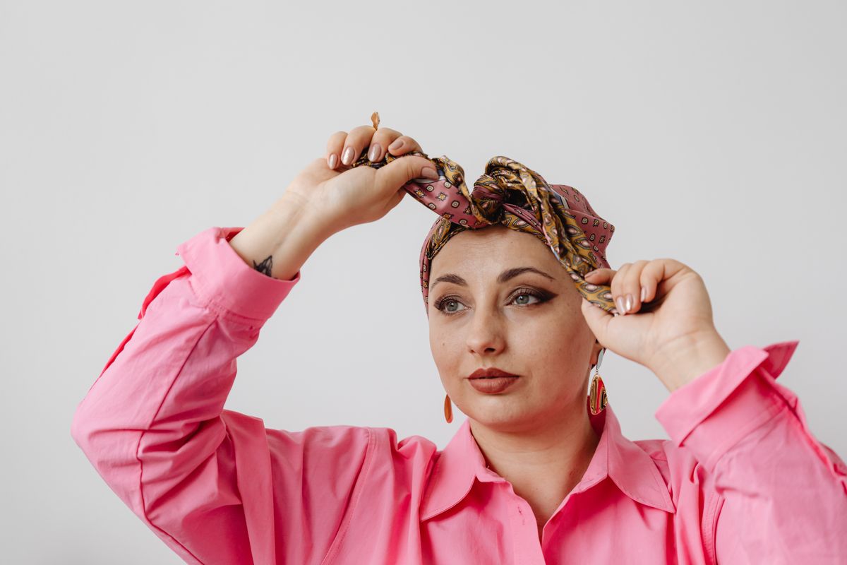 Comment nouer un foulard : 8 façons stylées